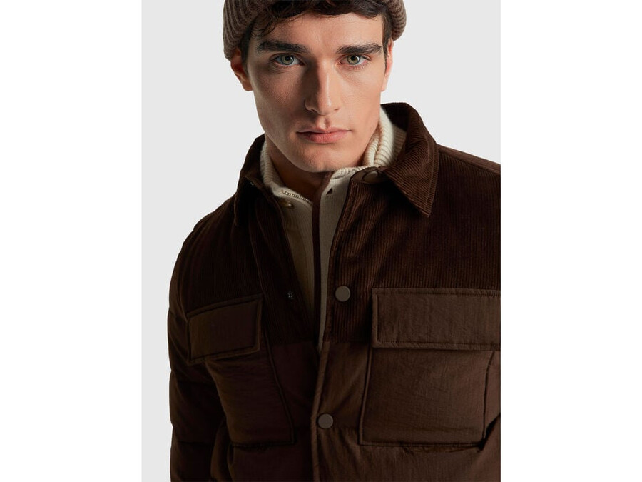 chaqueta de pana y nailon