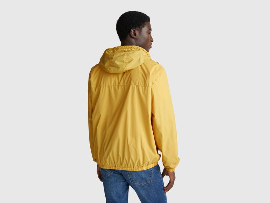 chaqueta rain defender con capucha