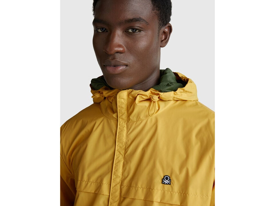 chaqueta rain defender con capucha