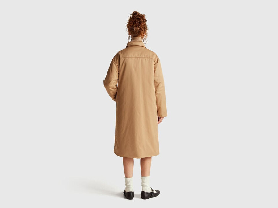 chaqueta larga con acolchado ligero