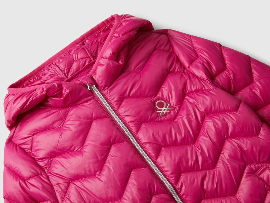 chaqueta acolchada con capucha
