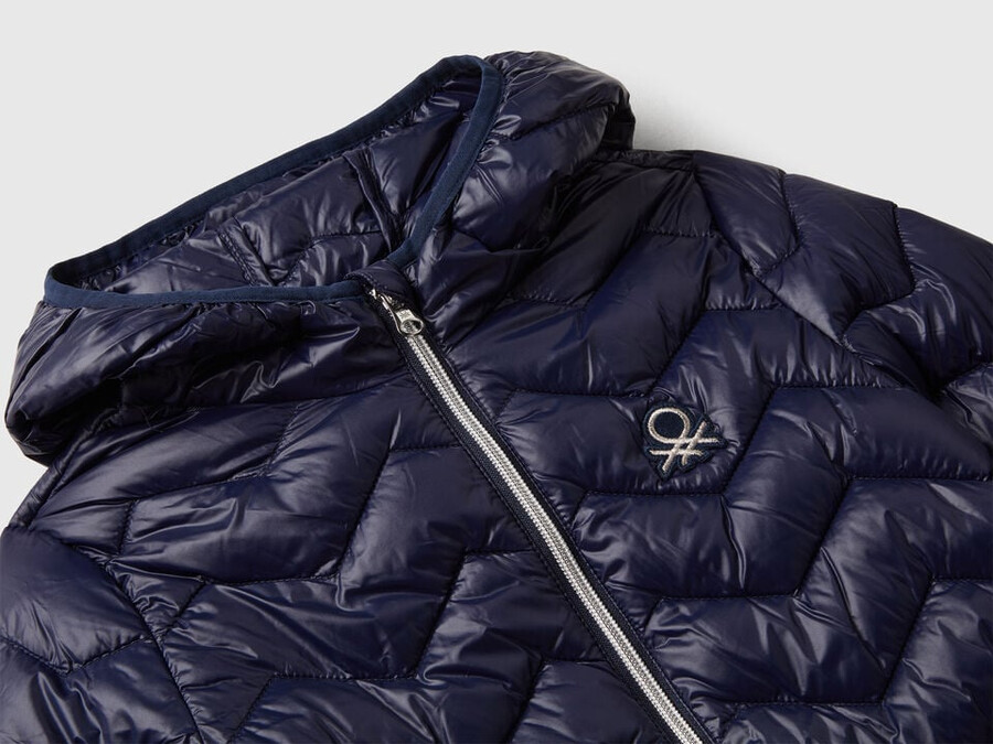 chaqueta acolchada con capucha