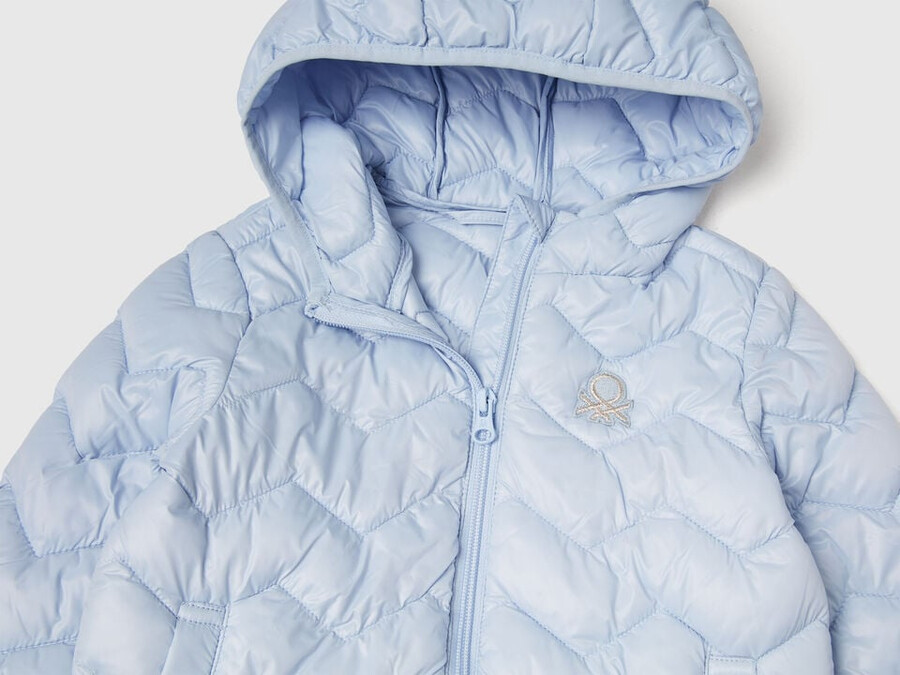 chaqueta acolchada con capucha