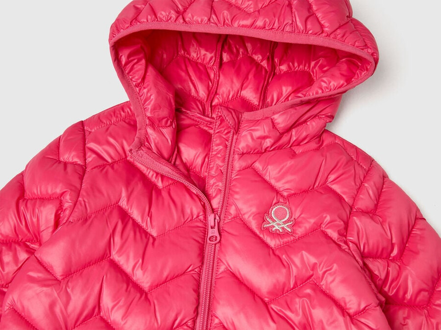 chaqueta acolchada con capucha