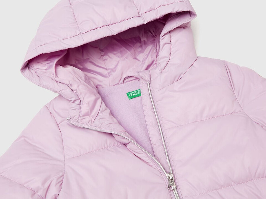 chaqueta de nailon con capucha