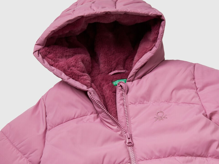 chaqueta acolchada con capucha