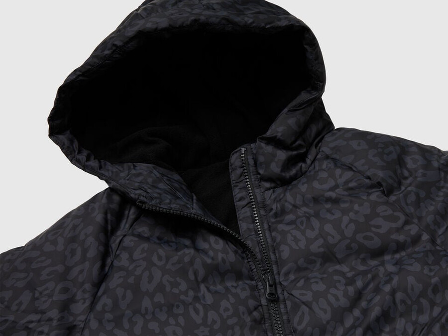 chaqueta con estampado animal