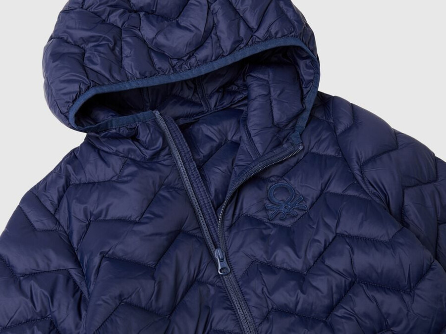 chaqueta acolchada con capucha