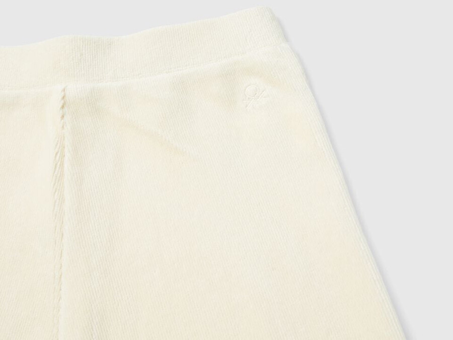 pantalones anchos de chenilla