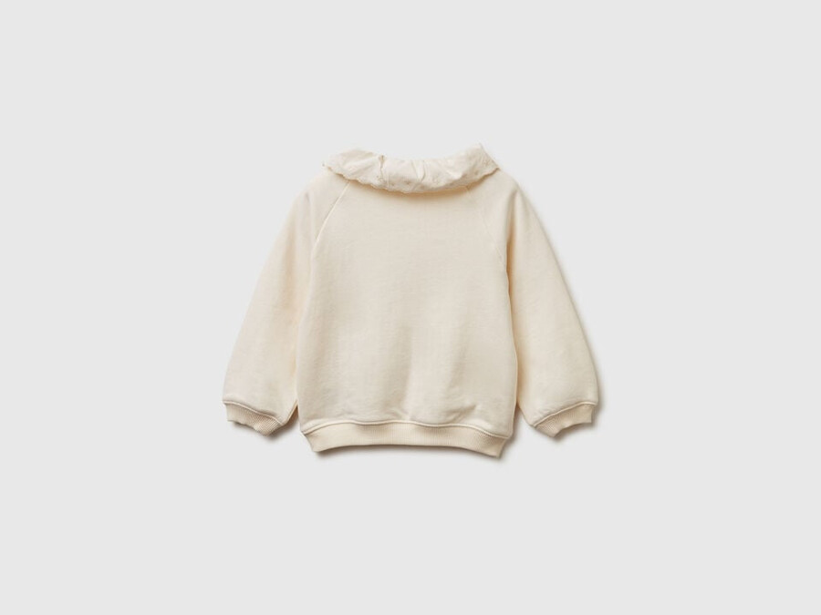 sudadera con cuello de terciopelo