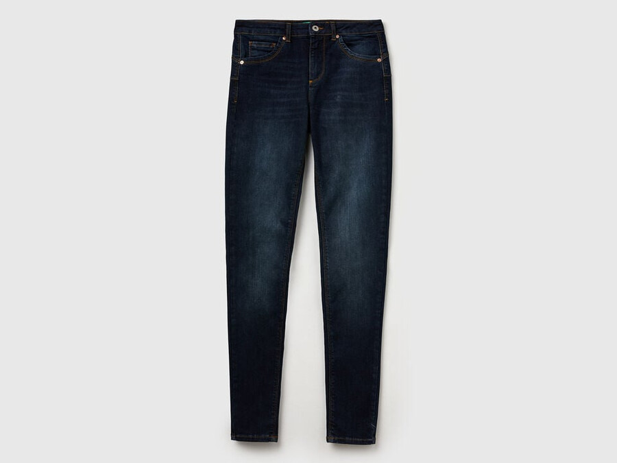 vaqueros ajustados y push up